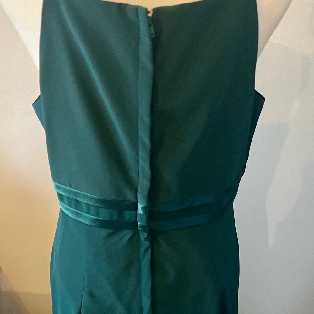 1001 Nights Green Gown - Picture 3 of 5